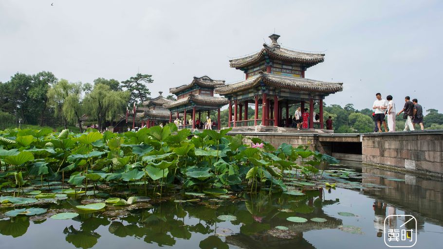承德：避暑胜地引来八方客