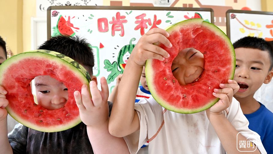 河北邯郸：“啃秋”送暑 迎立秋